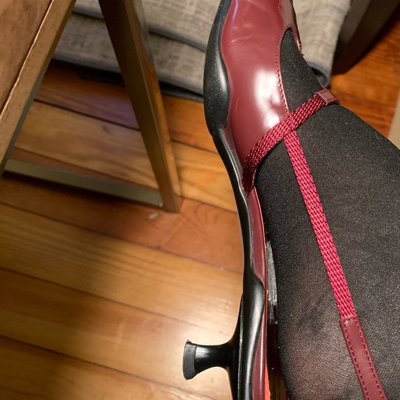 PRADA low heel wine color pair of shoes. Pre-0wned. - Picture 7 of 13